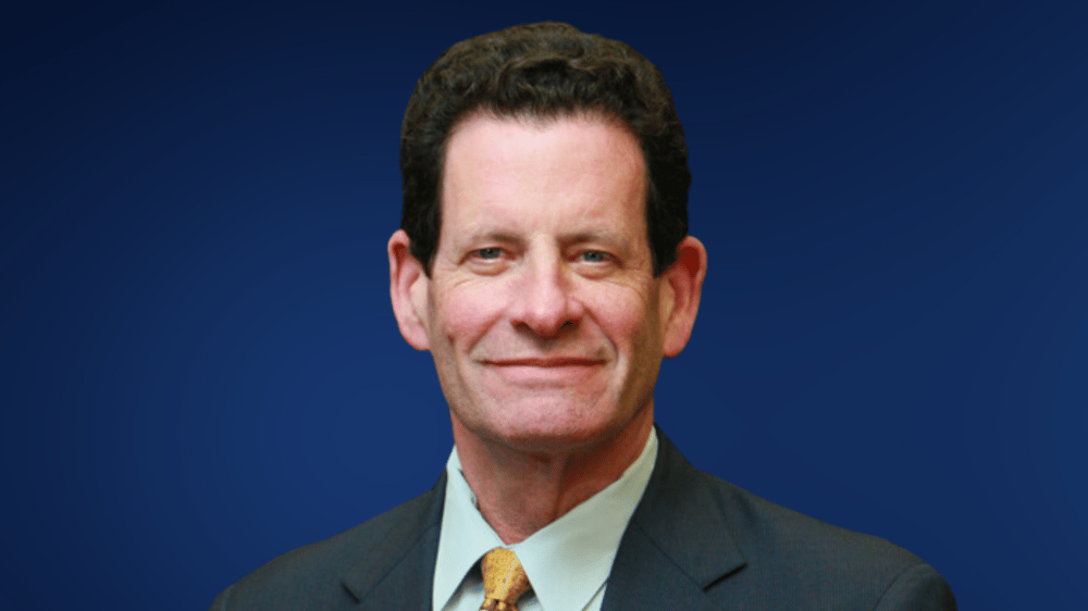 Although he pioneered small cap value investing, Ken Fisher's top 4 positions are "Magnificent"