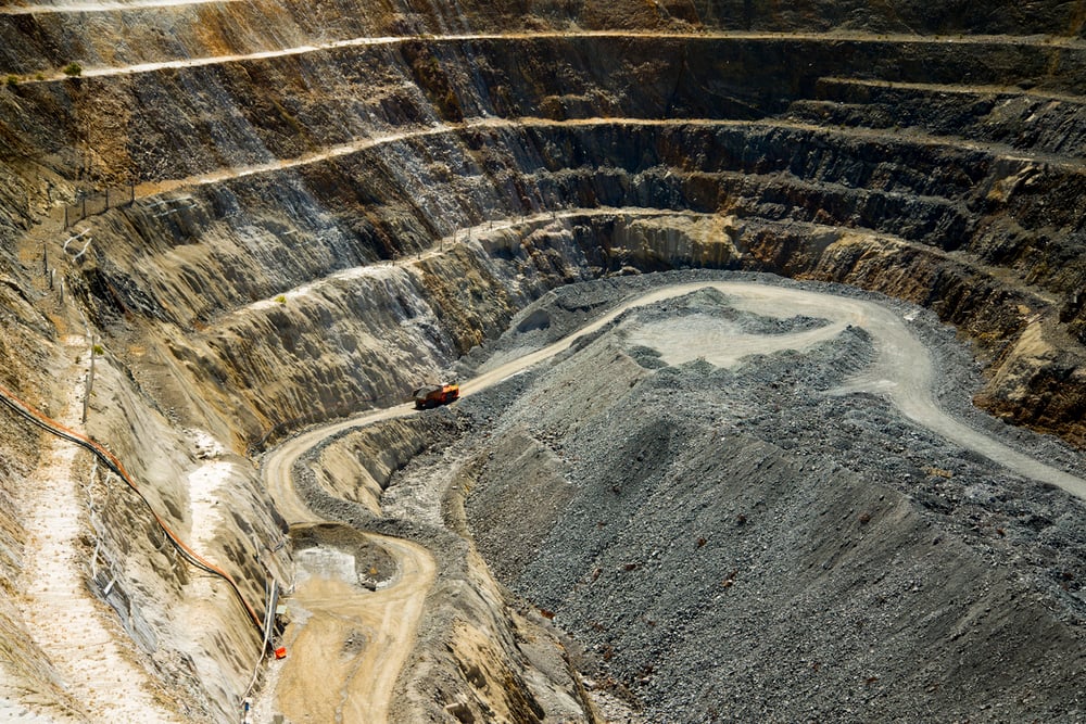 ASX Dividend Stocks: A 7-12% yielder that's survived brutal sector conditions