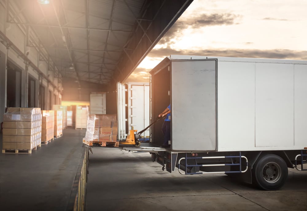 AMCOR passes on nearly $1 billion in price hikes, lifts buyback – three brokers give their take