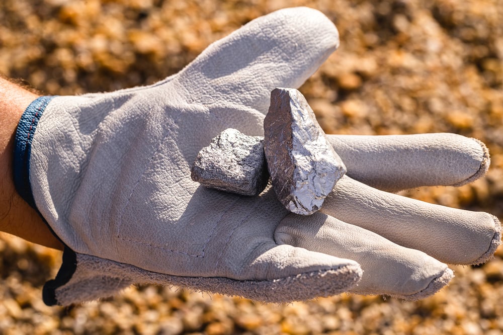 Bulletin Resources finds new lithium spodumene outcrop 