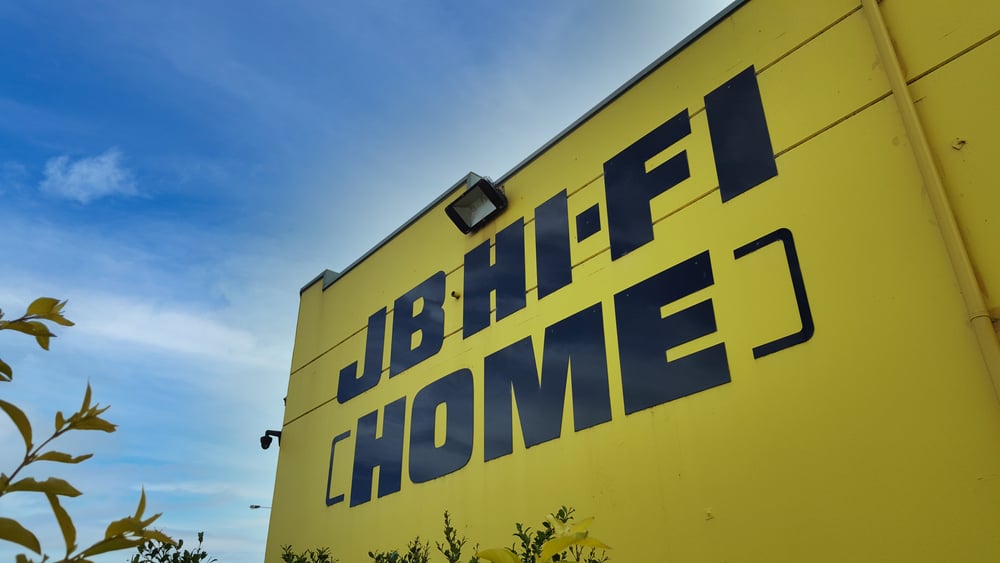 Why JB Hi-Fi shares slumped on strong earnings and a higher dividend